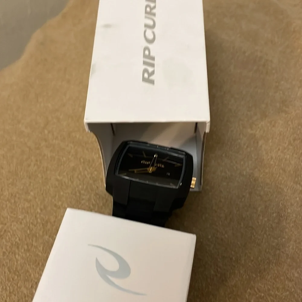 Watch - Picture 6 of 6